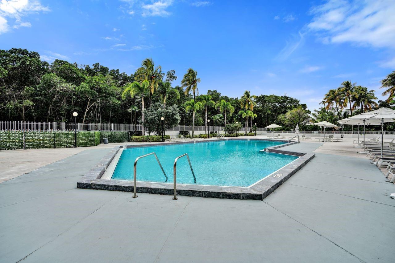 100 Bayview Dr # 1401