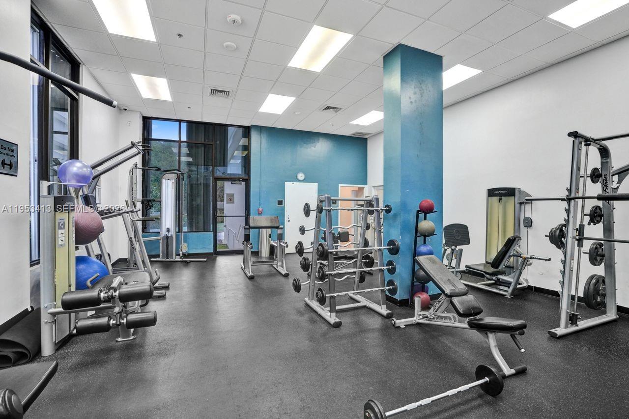 100 Bayview Dr # 1401