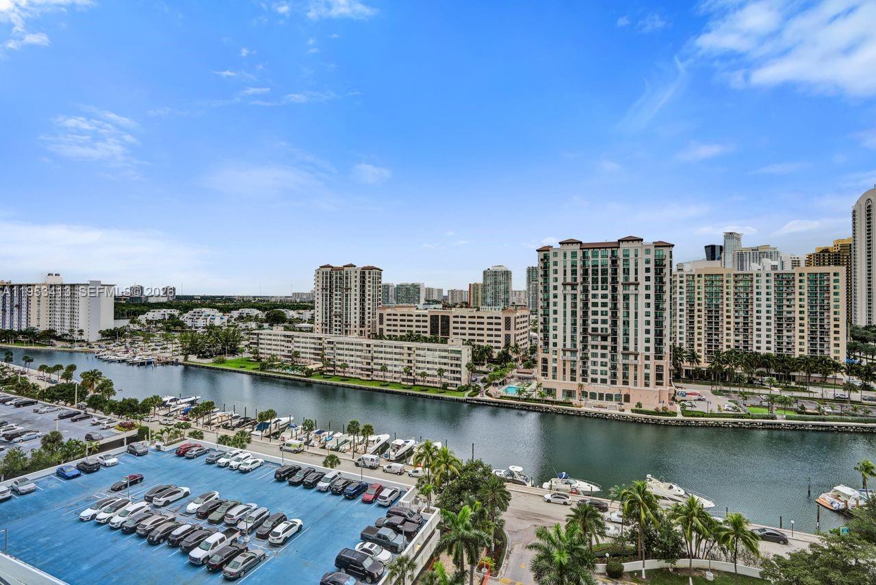 100 Bayview Dr # 1401