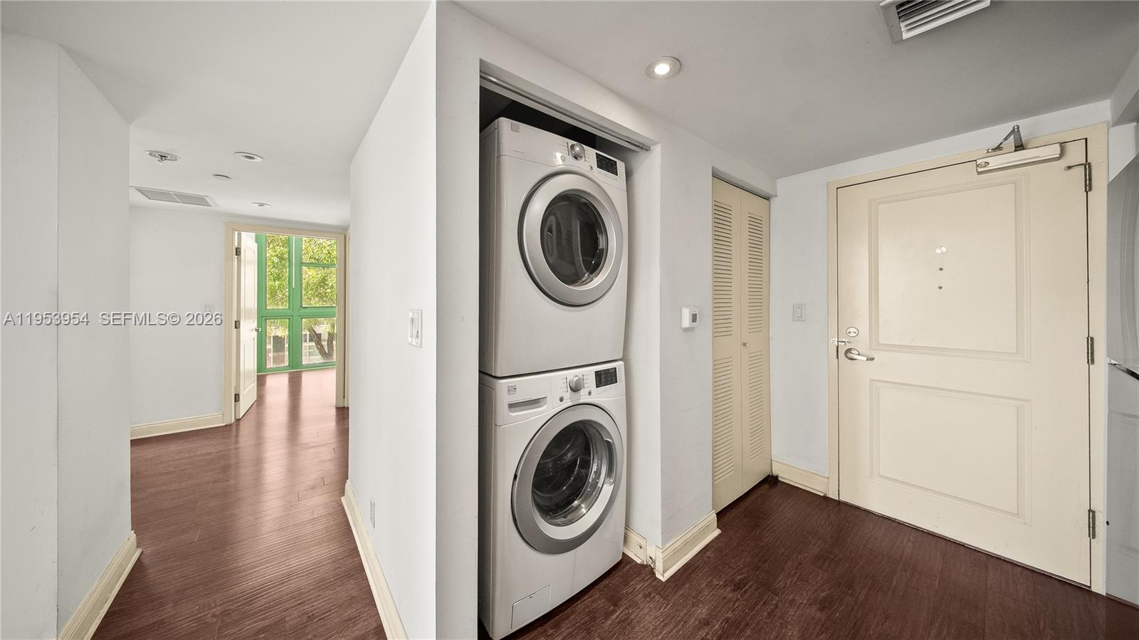 111 E Flagler St # 204