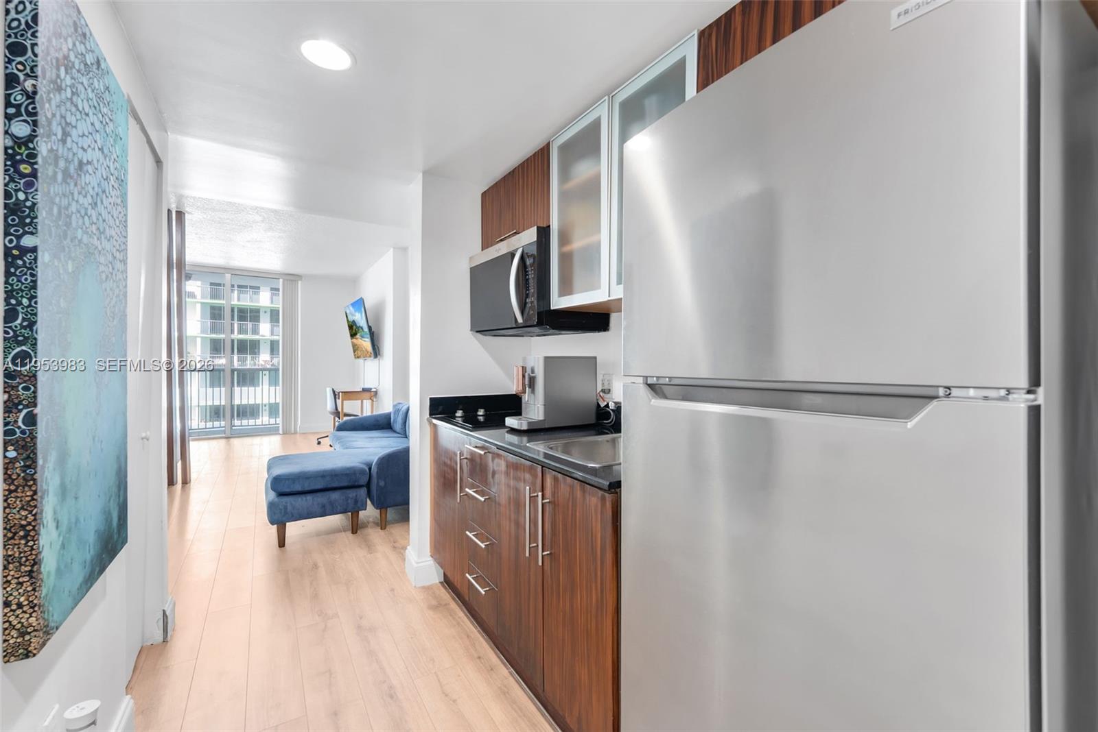 1750 N Bayshore Dr # 1407