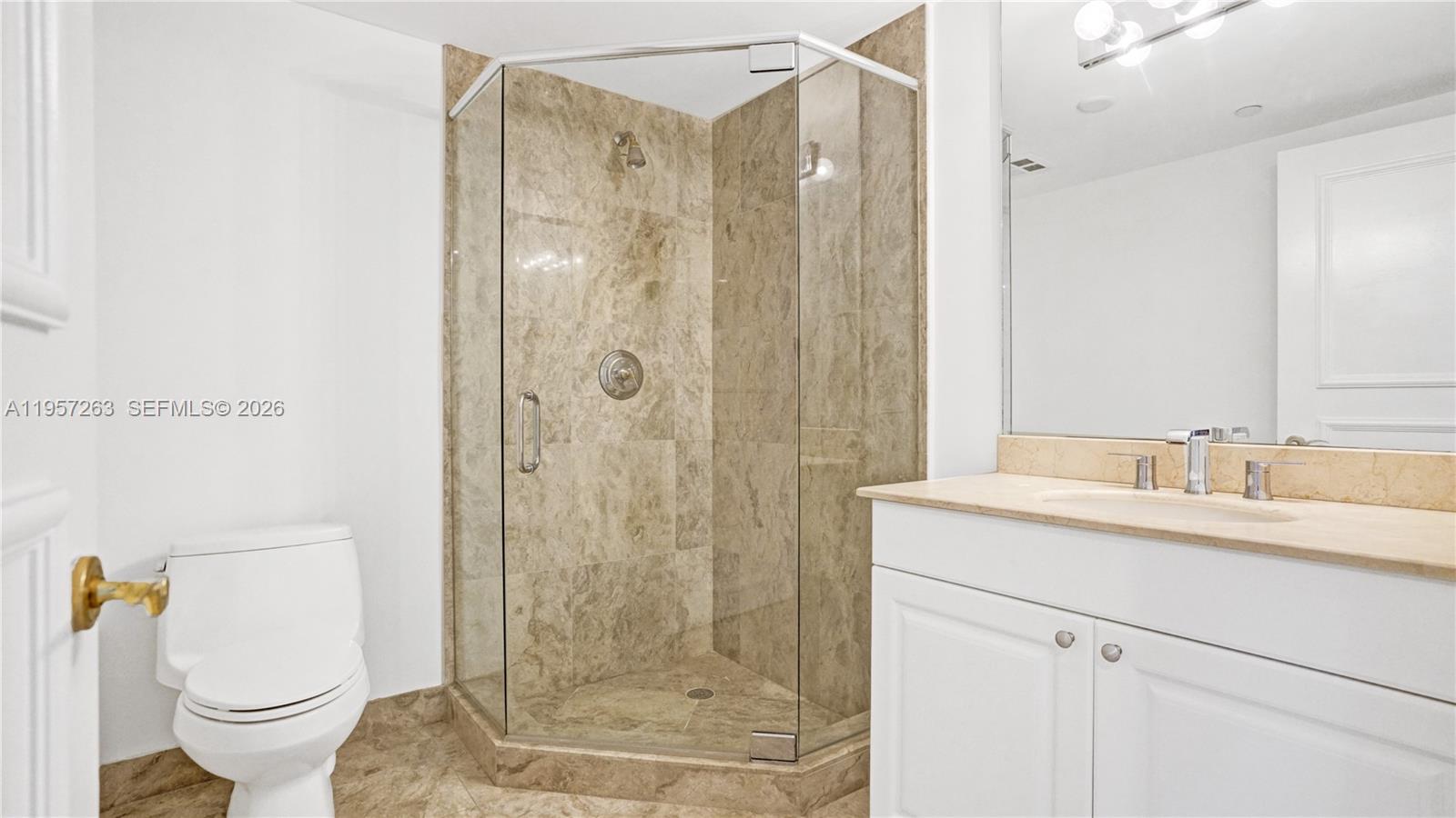 20201 E Country Club Dr # 1808