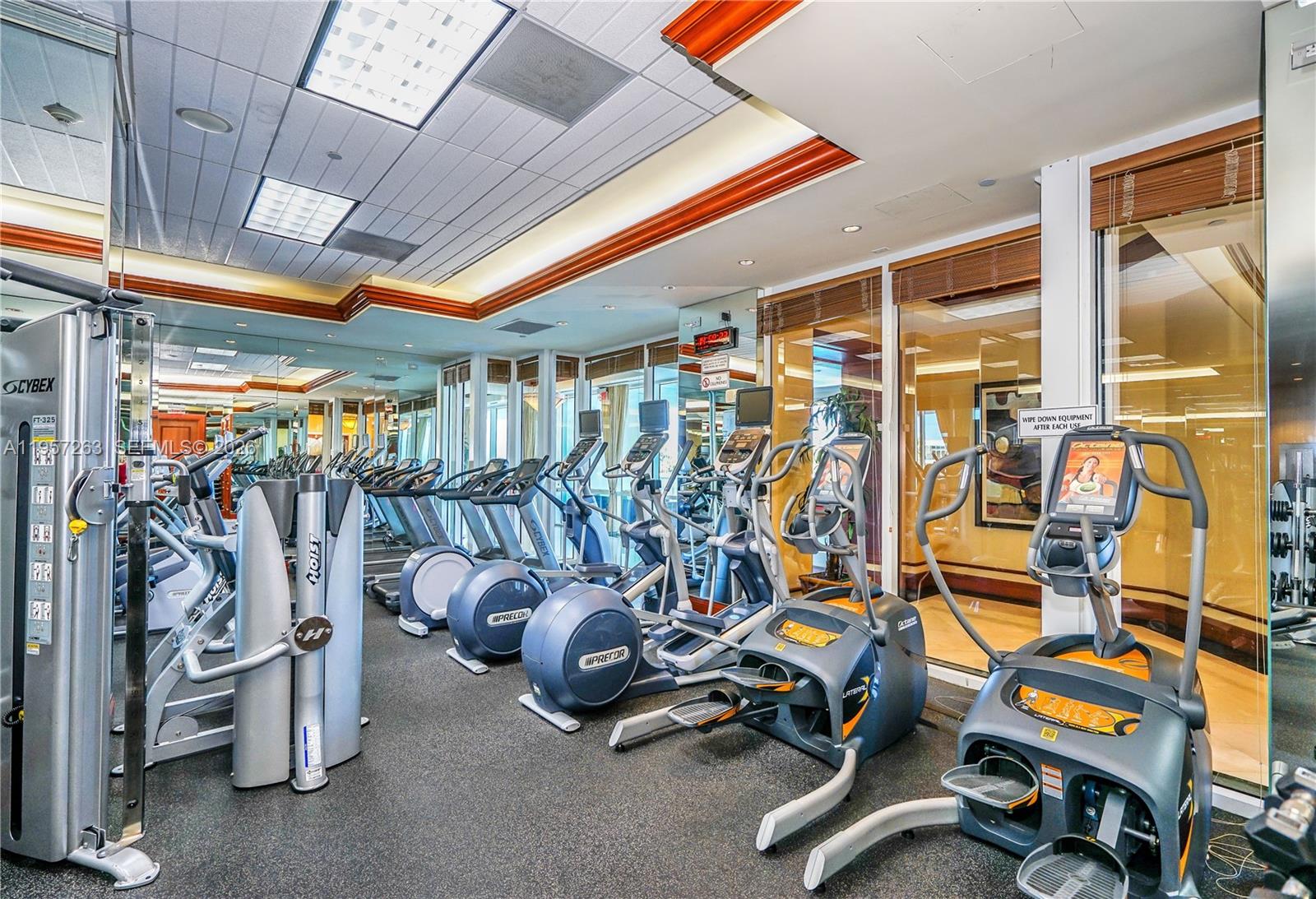 20201 E Country Club Dr # 1808