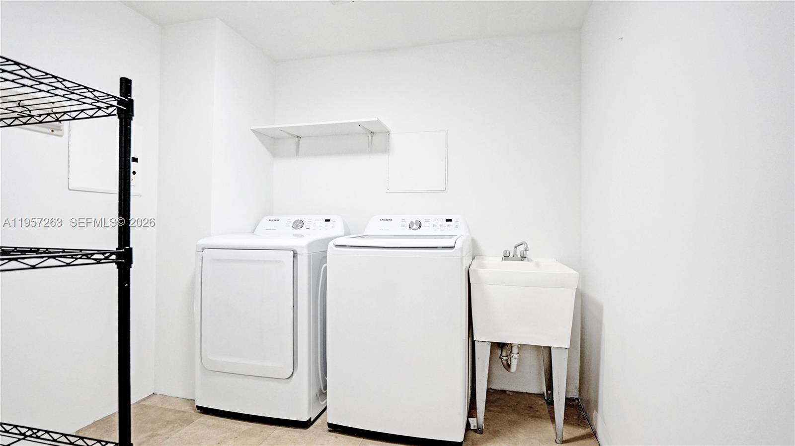 20201 E Country Club Dr # 1808