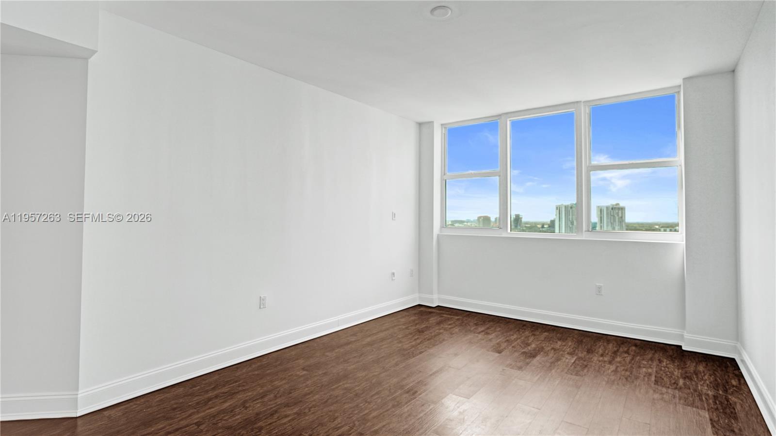 20201 E Country Club Dr # 1808