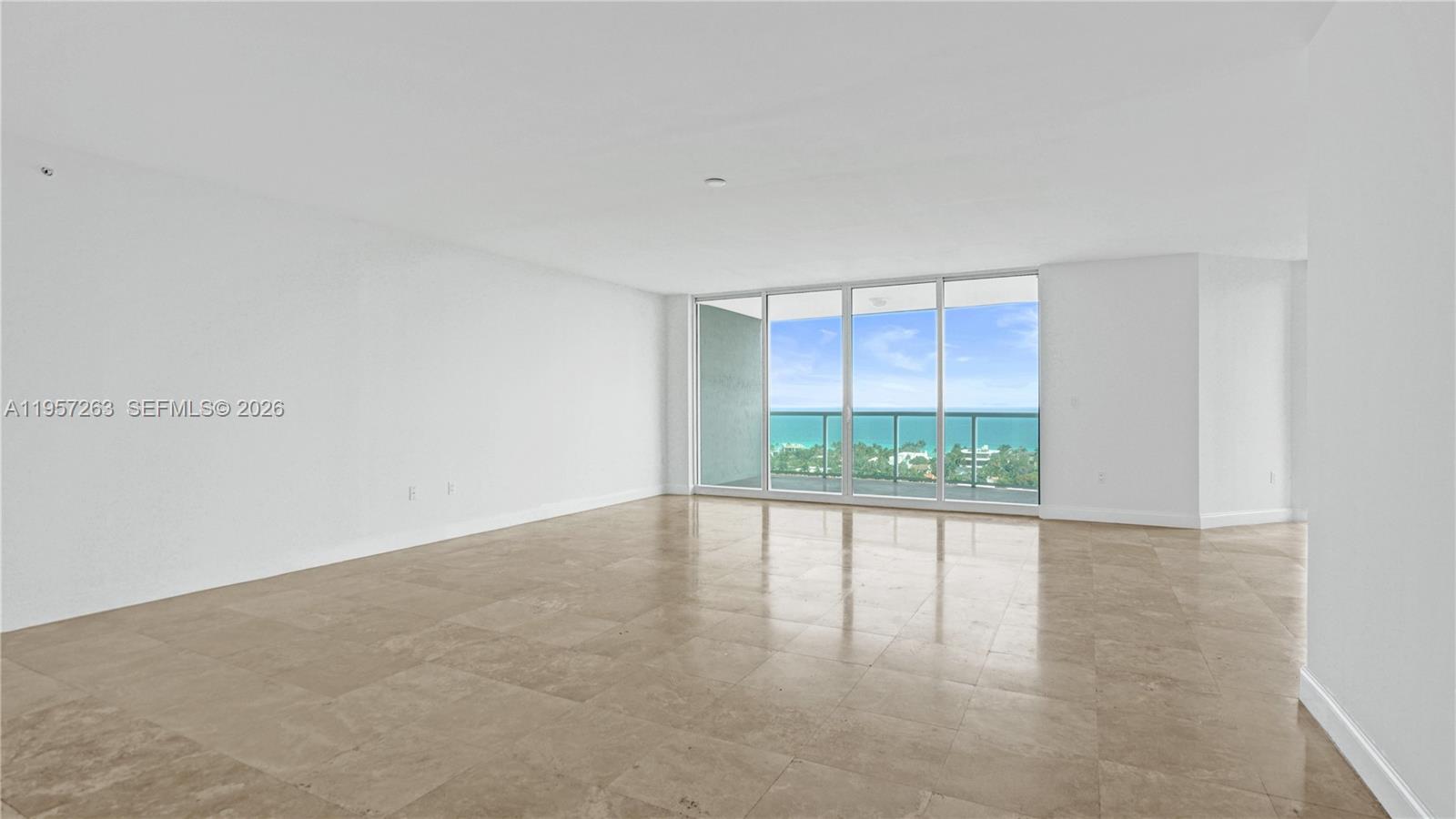 20201 E Country Club Dr # 1808