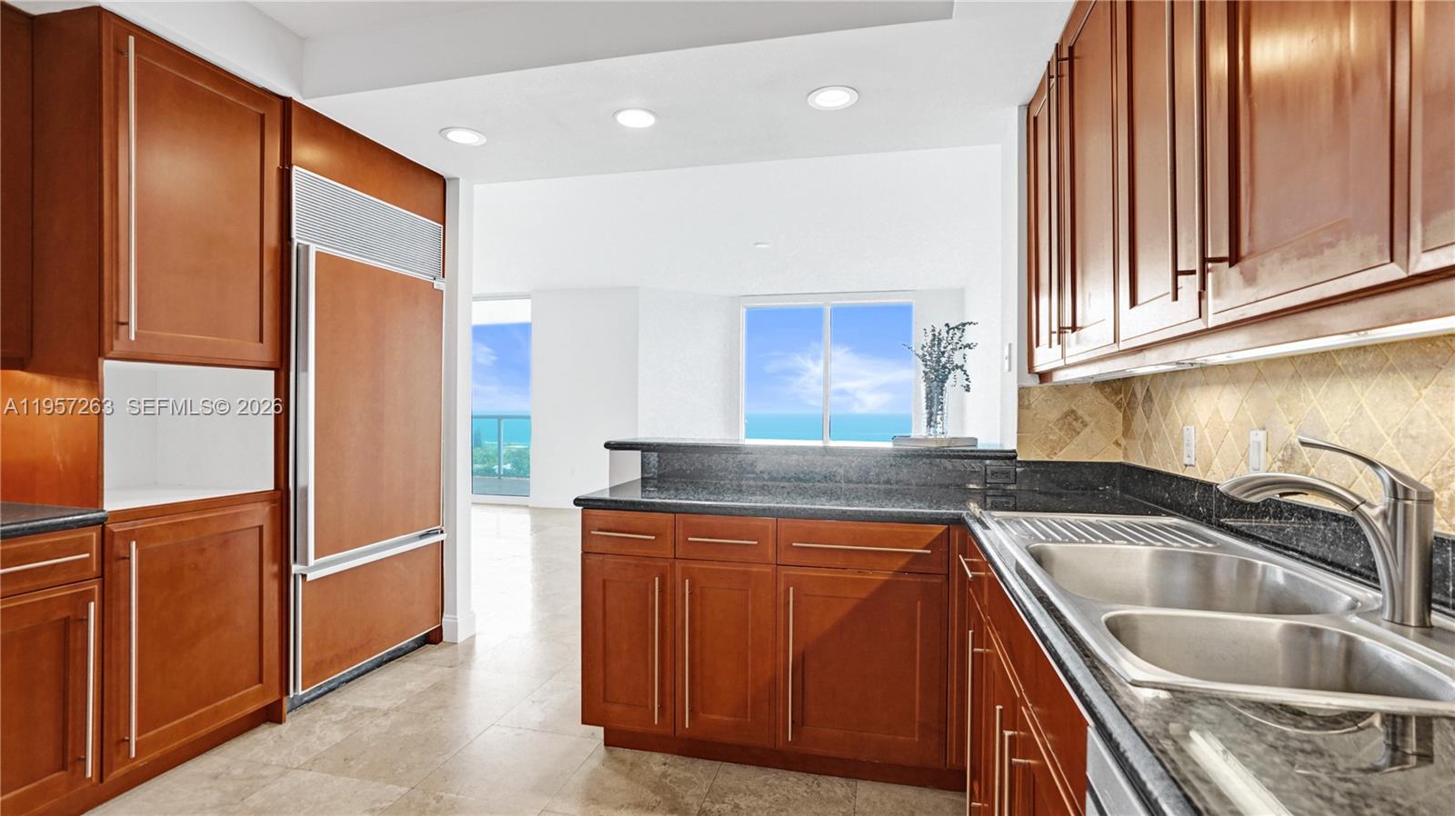 20201 E Country Club Dr # 1808