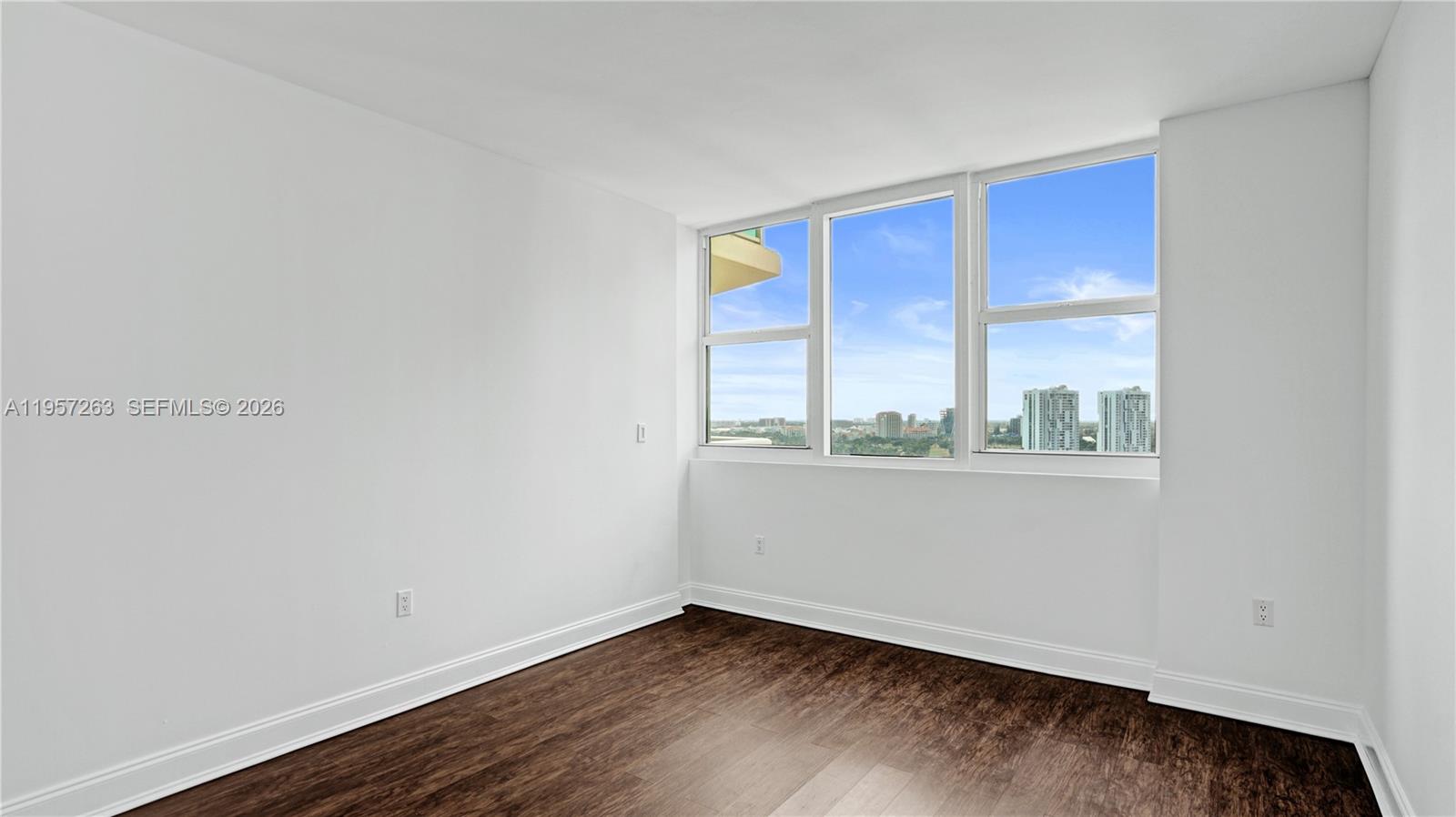 20201 E Country Club Dr # 1808