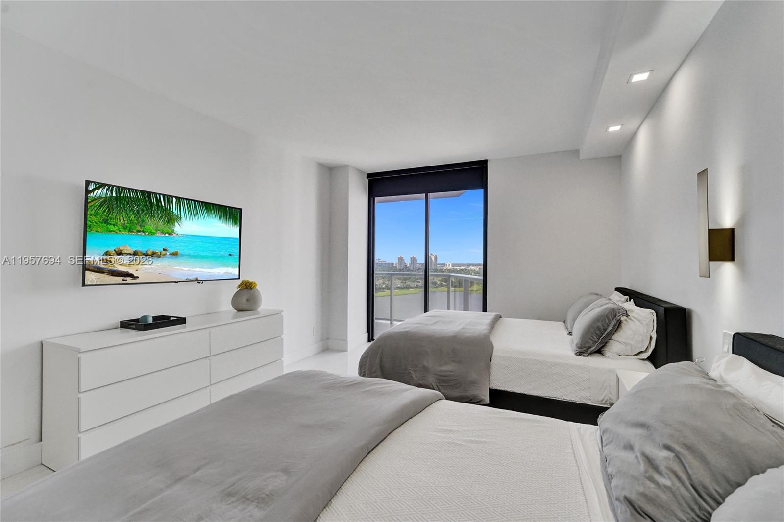 20281 E Country Club Dr # 1503