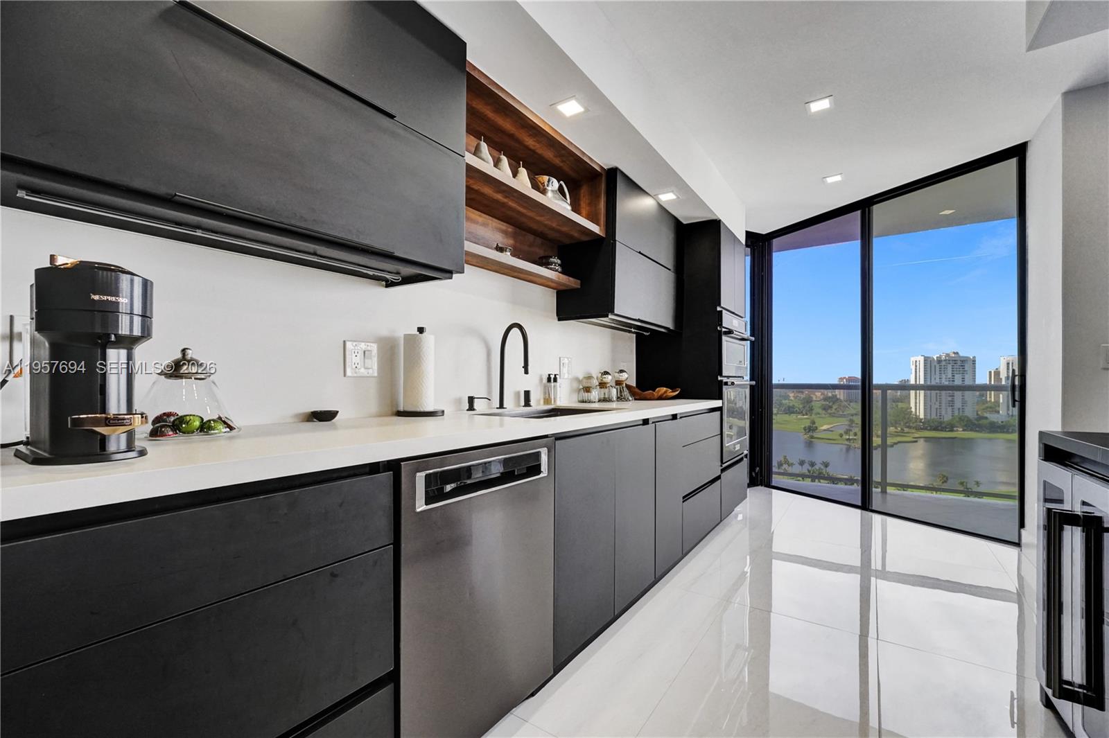 20281 E Country Club Dr # 1503