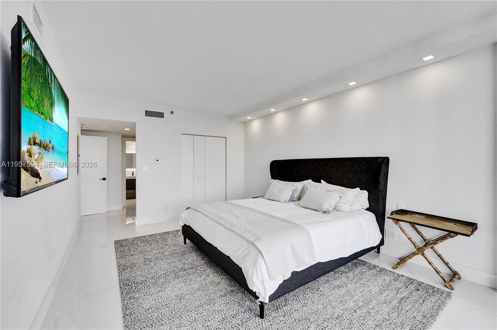 20281 E Country Club Dr # 1503