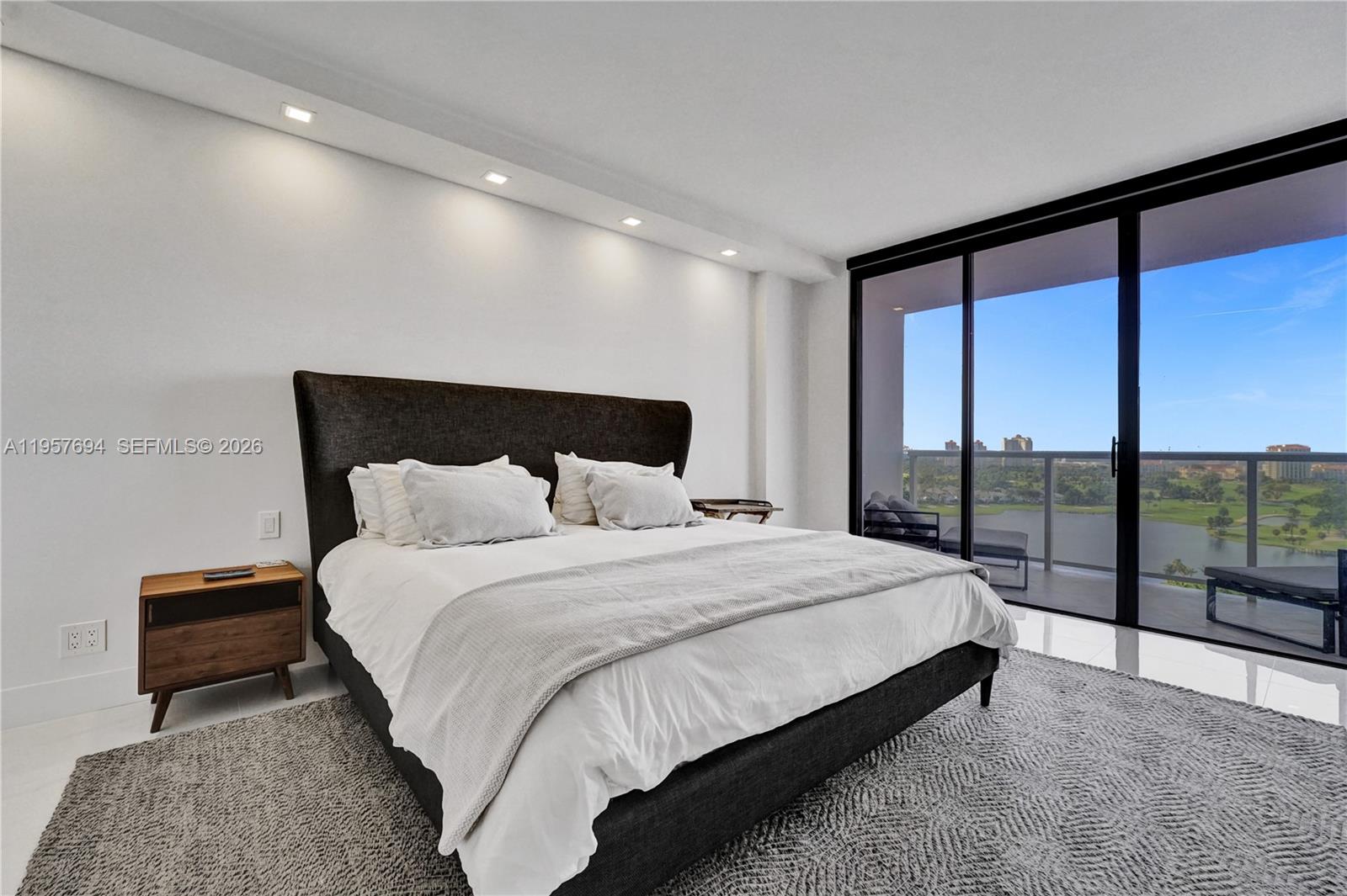 20281 E Country Club Dr # 1503