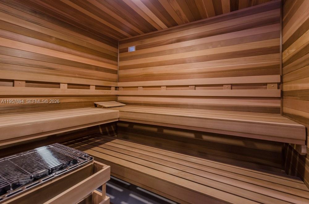 20281 E Country Club Dr # 1503