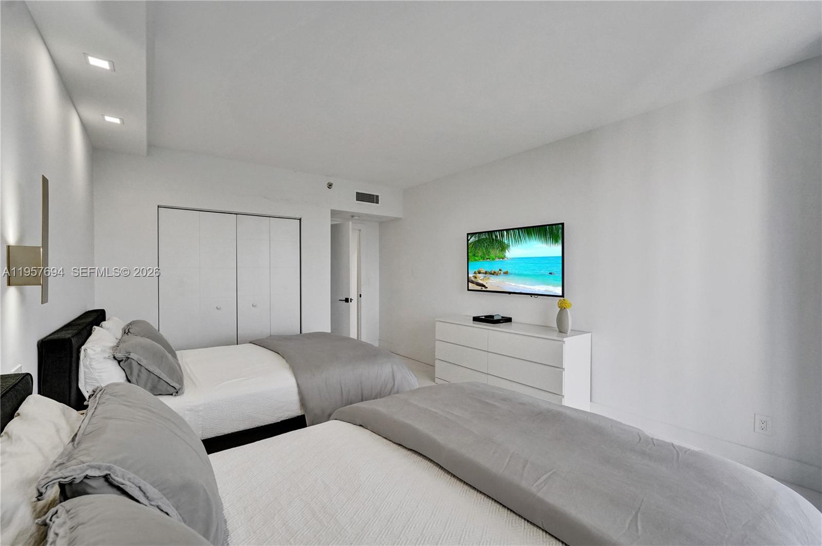 20281 E Country Club Dr # 1503