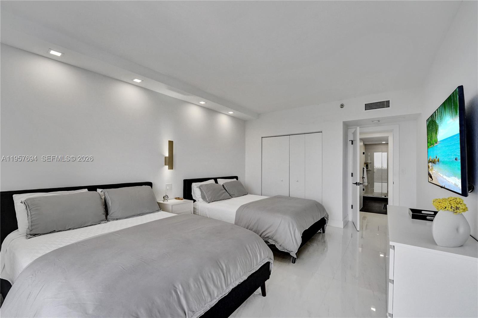 20281 E Country Club Dr # 1503