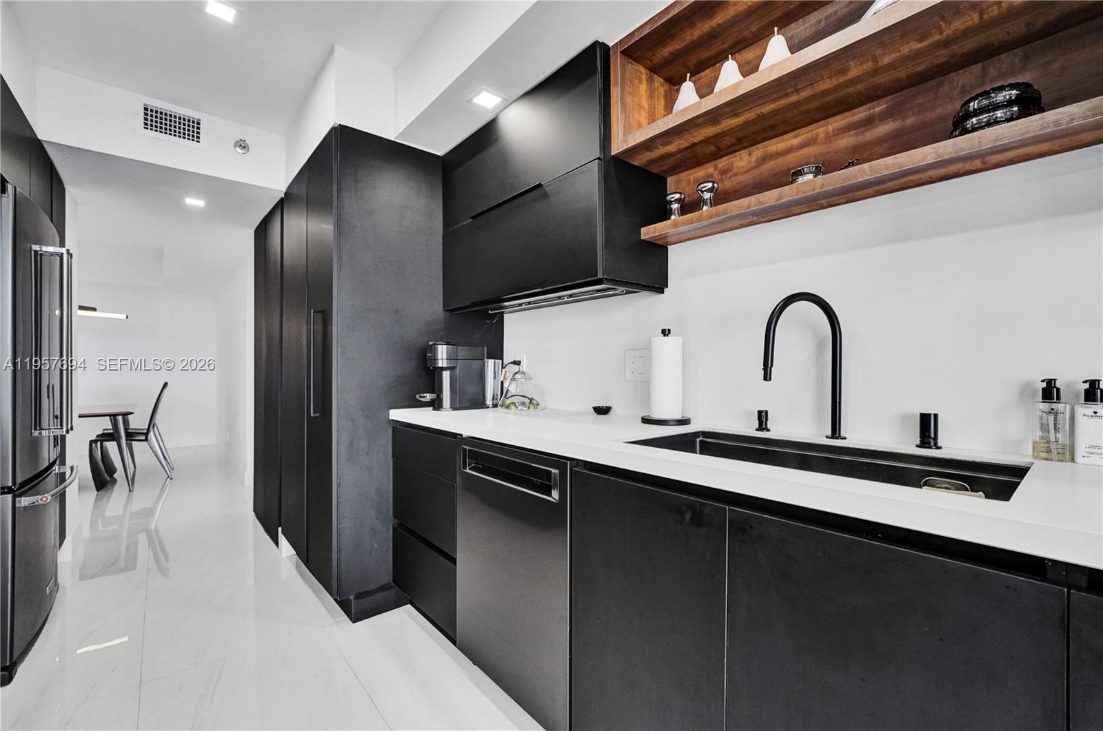 20281 E Country Club Dr # 1503