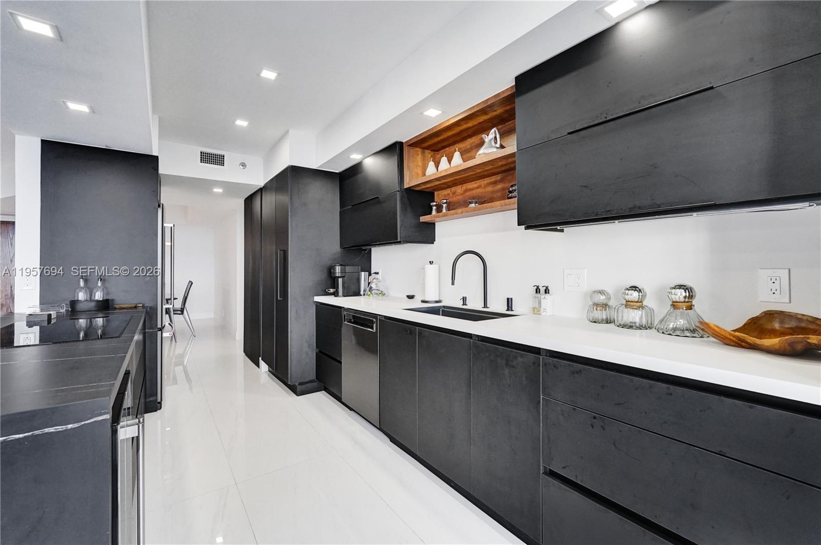 20281 E Country Club Dr # 1503