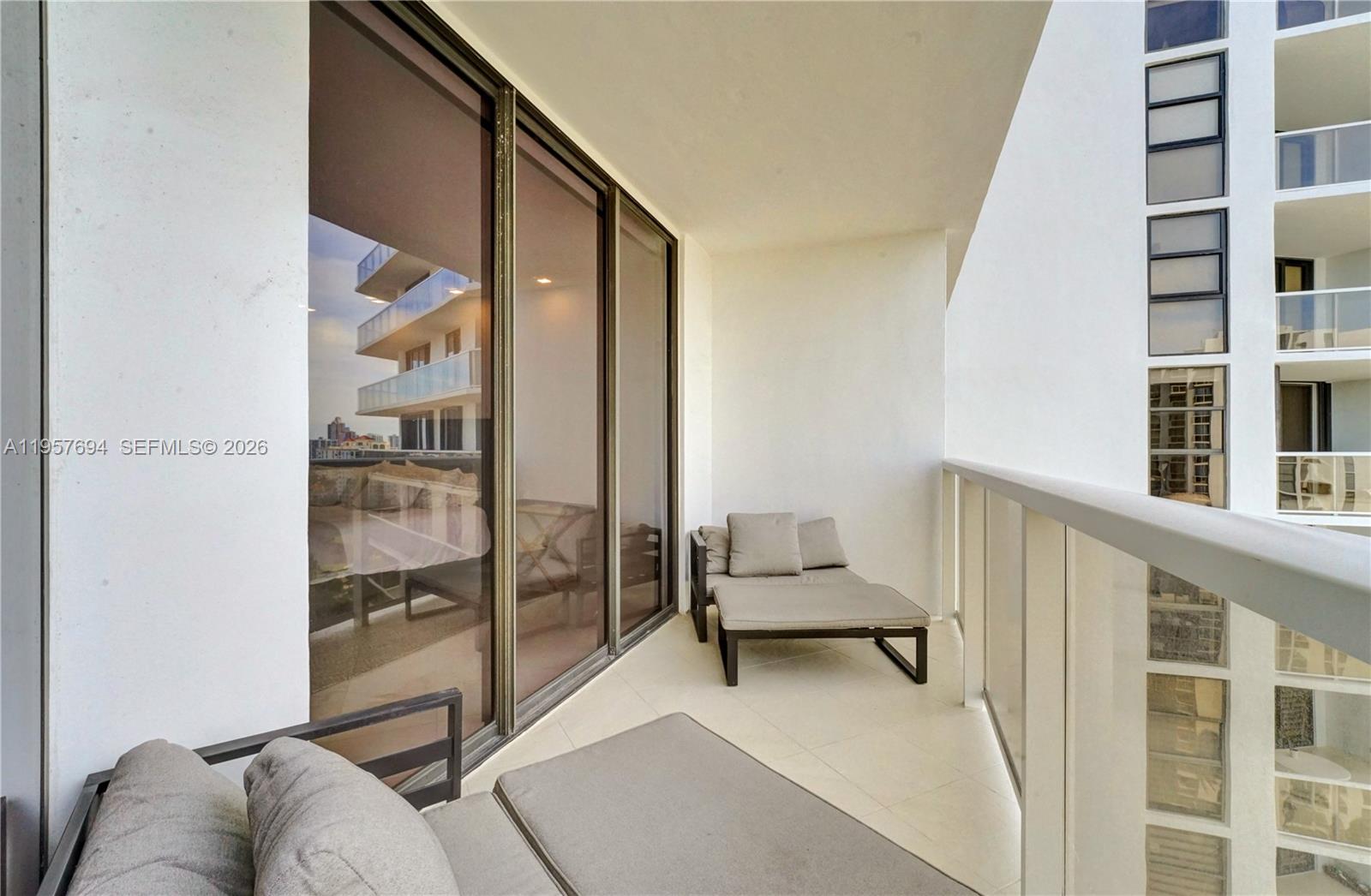 20281 E Country Club Dr # 1503