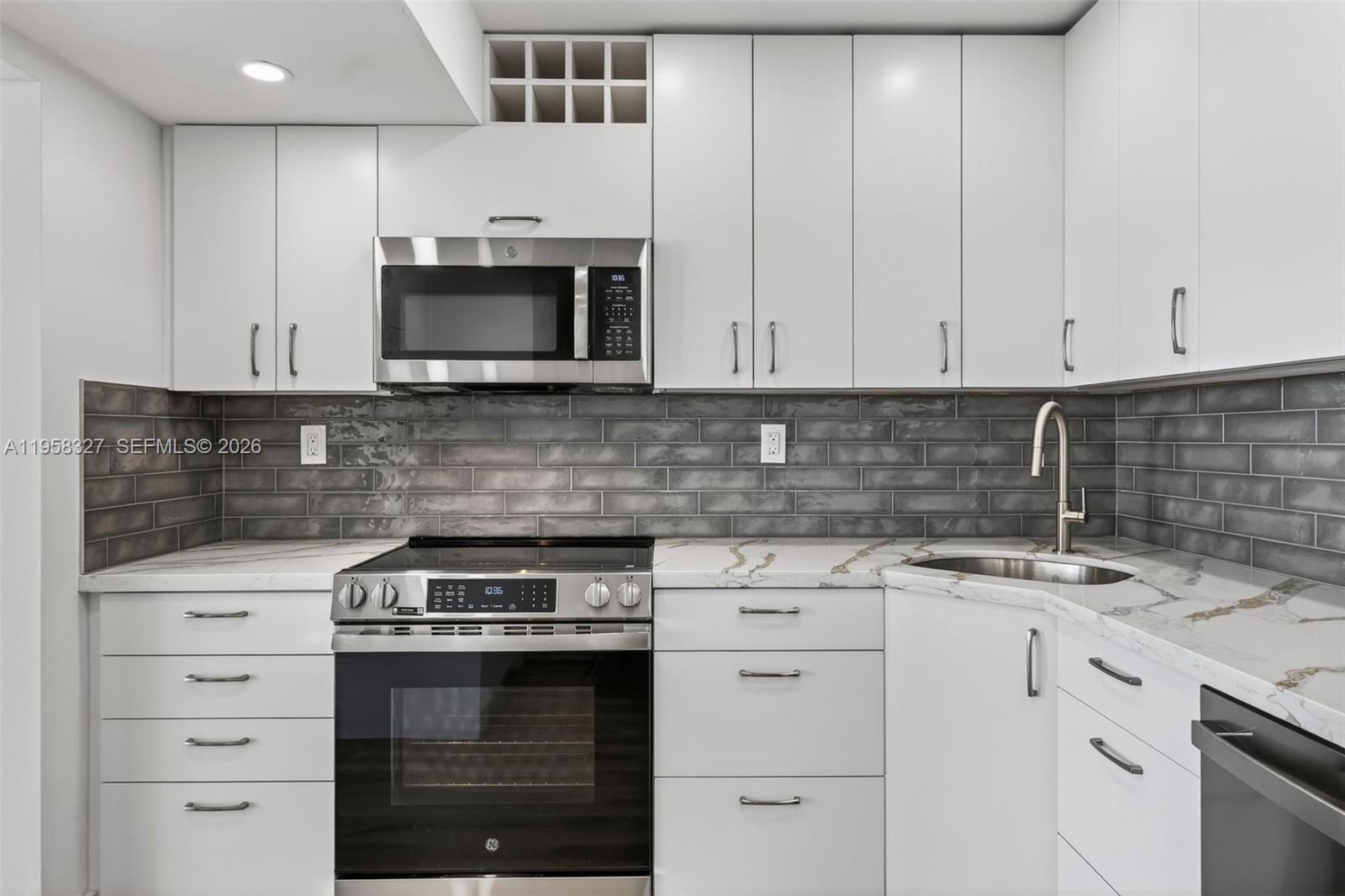 1410 S Ocean Dr # 808