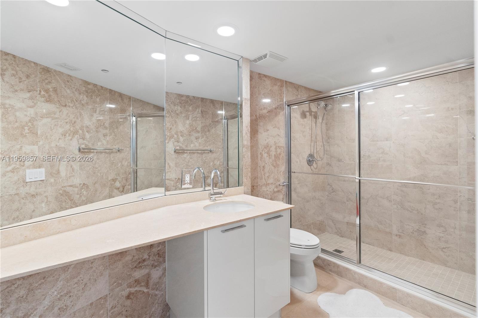 18911 Collins Ave # 3307