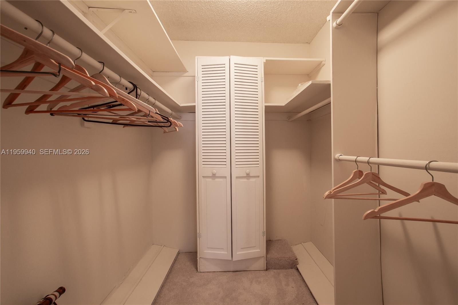 1800 NE 114th St # 1704