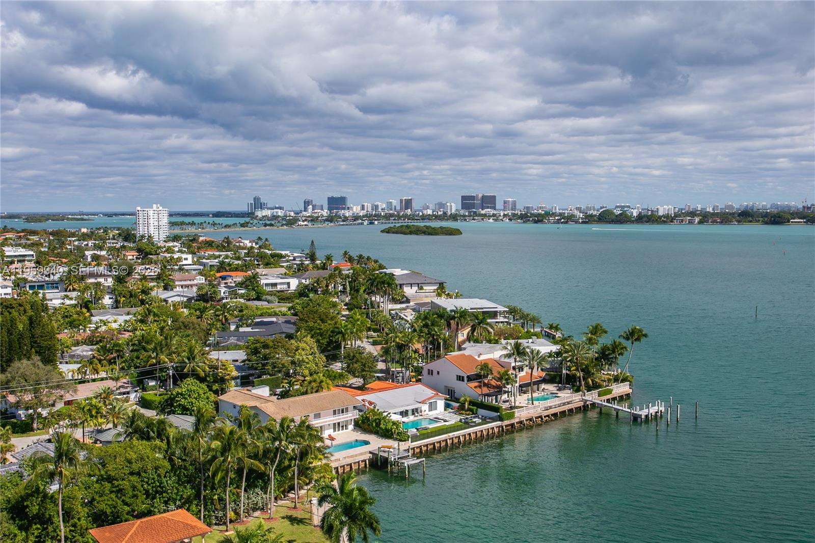 1800 NE 114th St # 1704