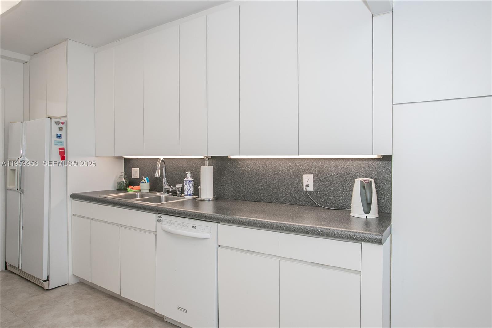 1800 NE 114th St # 1810