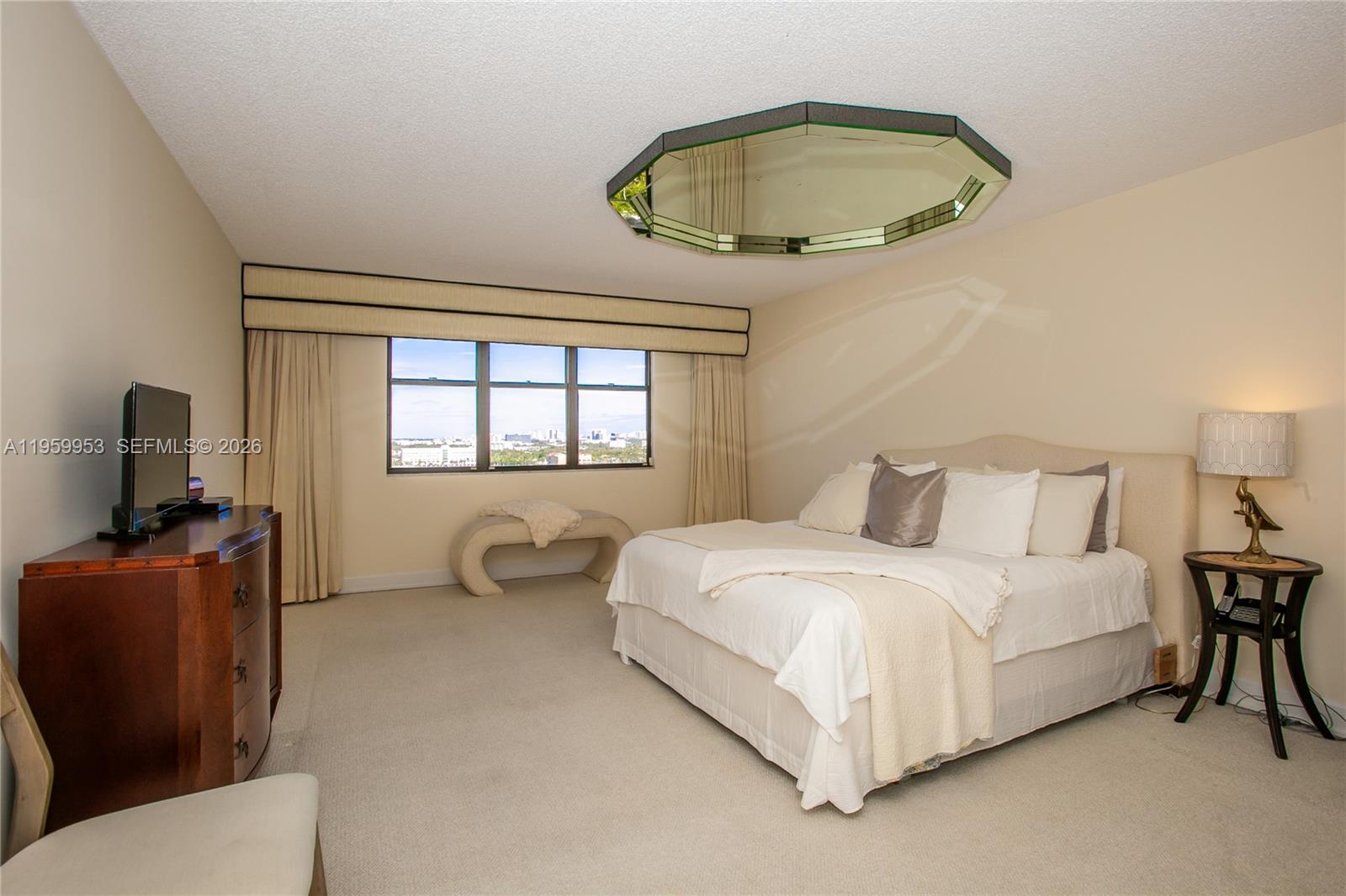 1800 NE 114th St # 1810