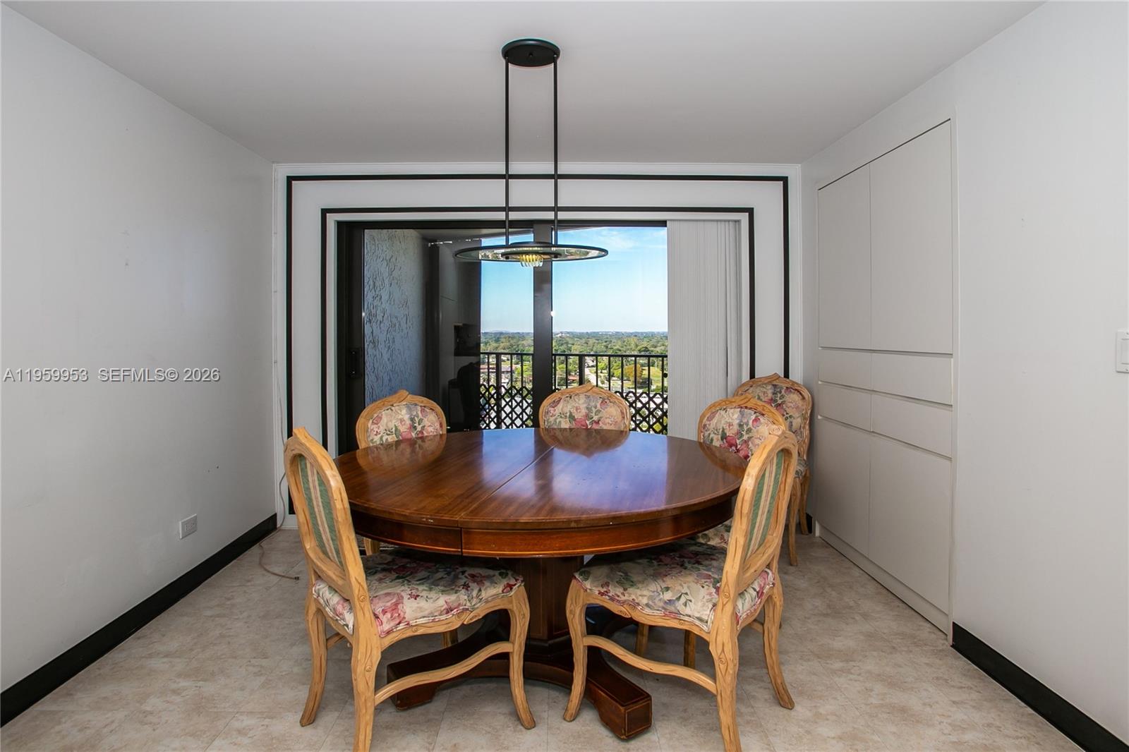 1800 NE 114th St # 1810