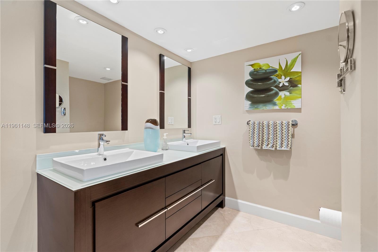 1920 S Ocean Dr # 17D