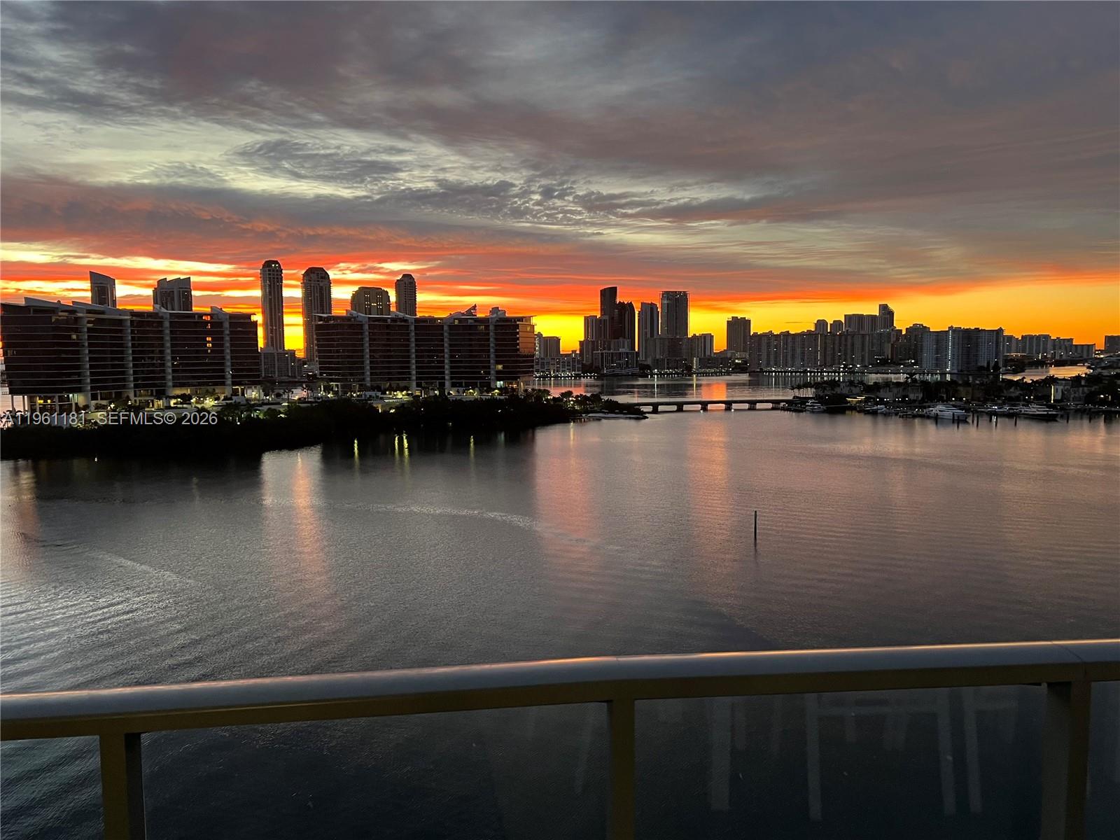 3300 NE 188th St Unit: LPH16