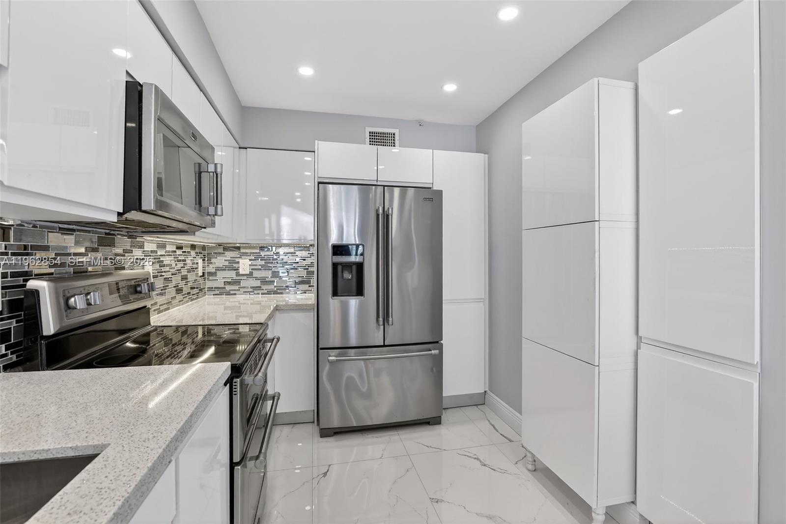 3370 Hidden Bay Dr # 1501