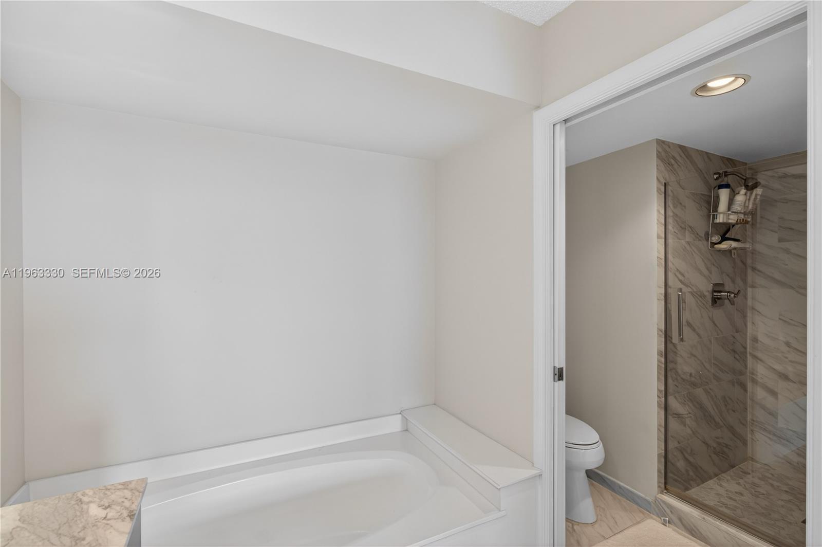 3530 Mystic Pointe Dr # 2202