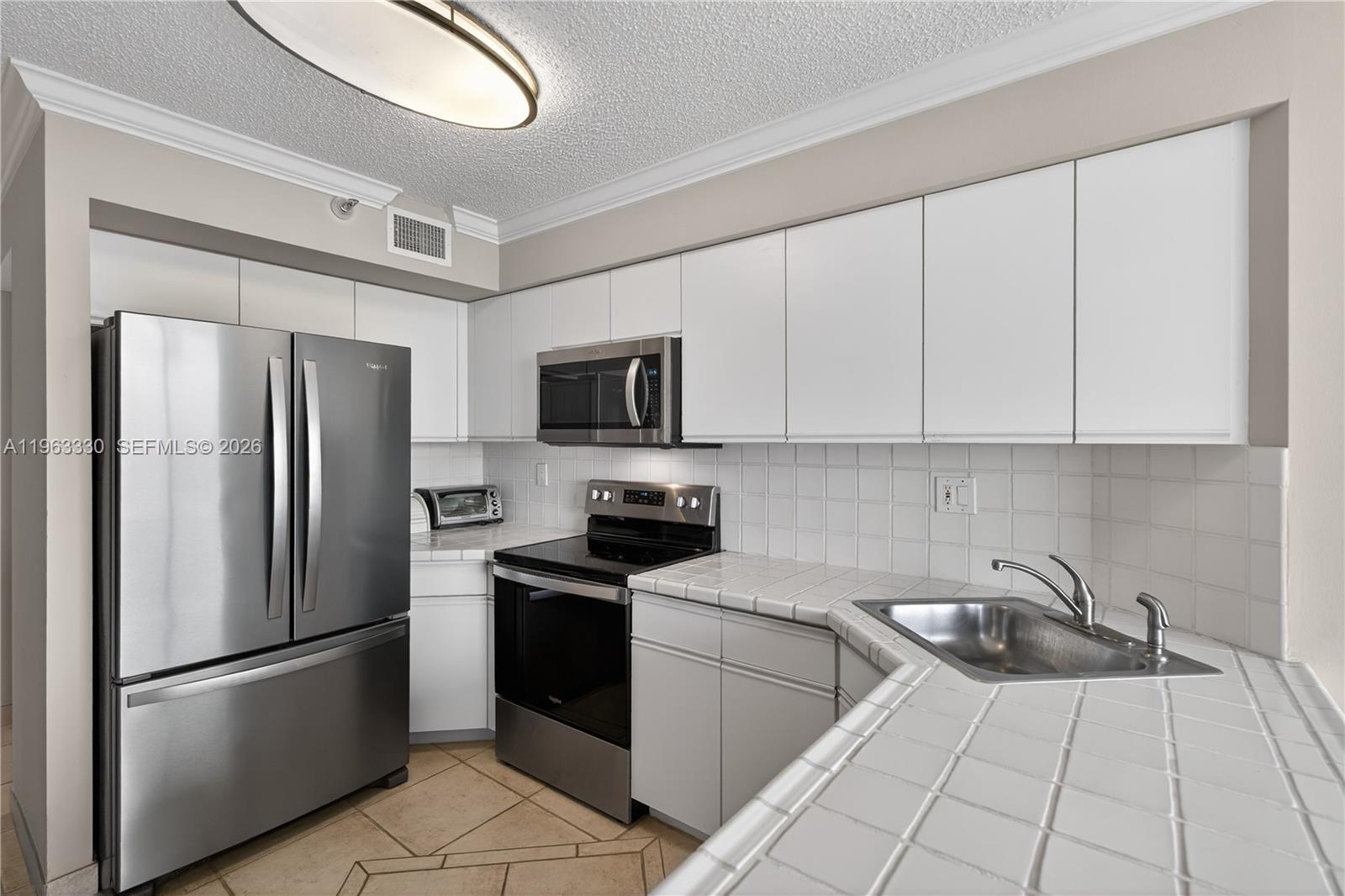 3530 Mystic Pointe Dr # 2202