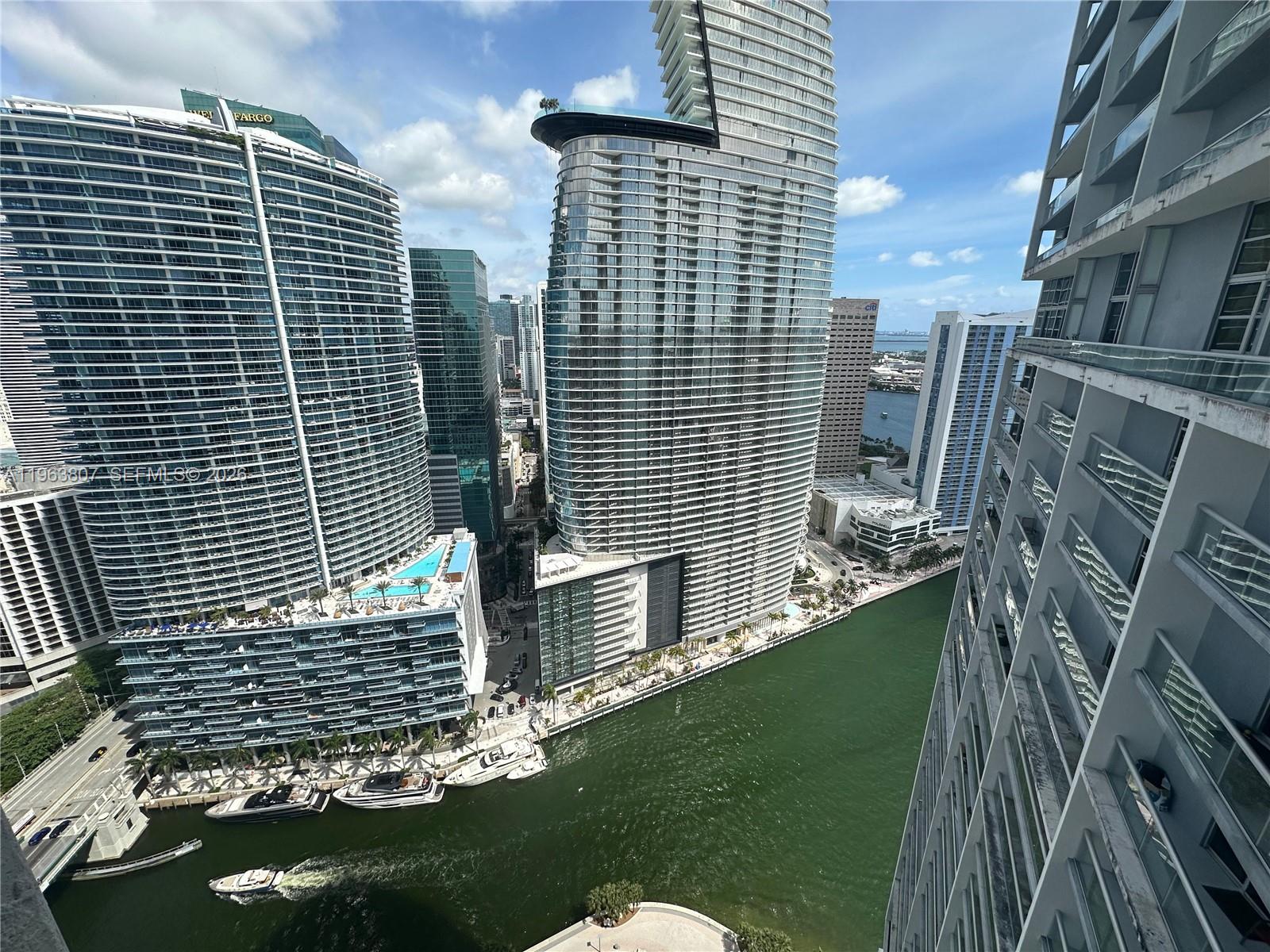 475 Brickell Ave # 4110