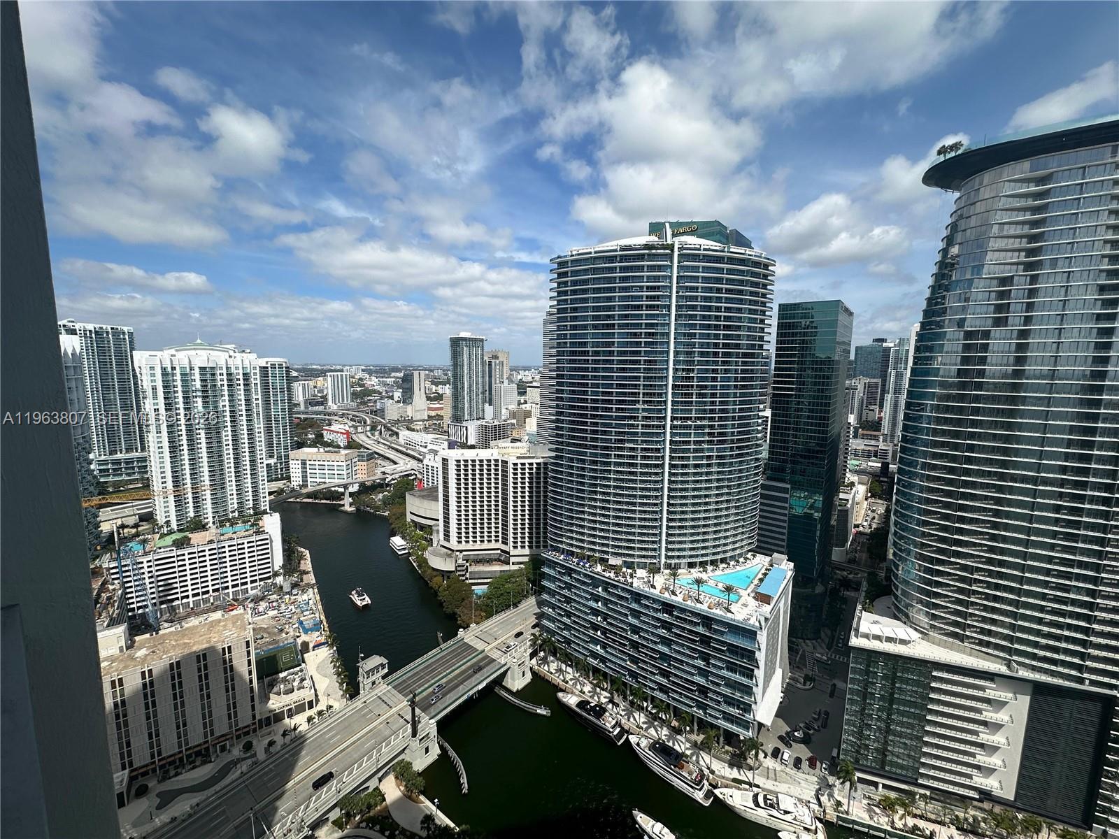475 Brickell Ave # 4110