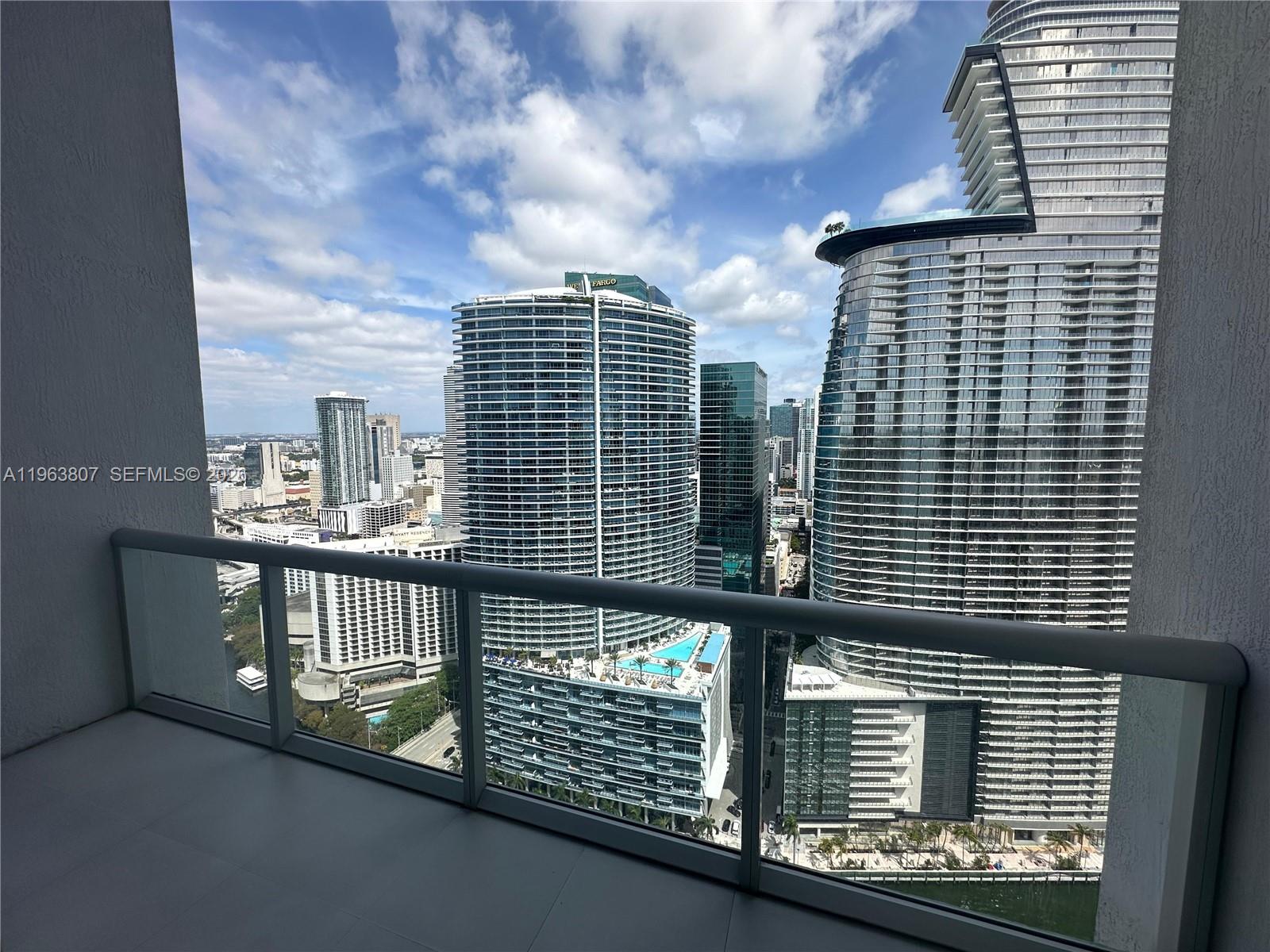 475 Brickell Ave # 4110
