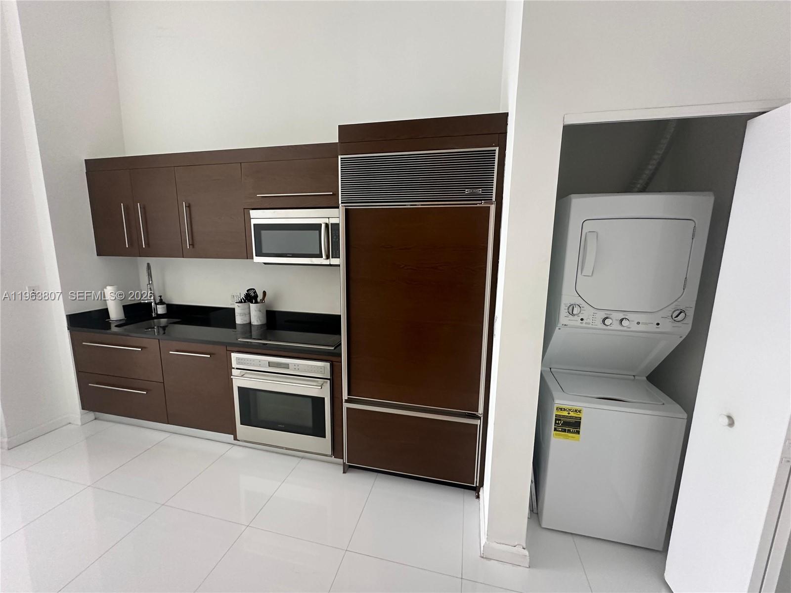 475 Brickell Ave # 4110