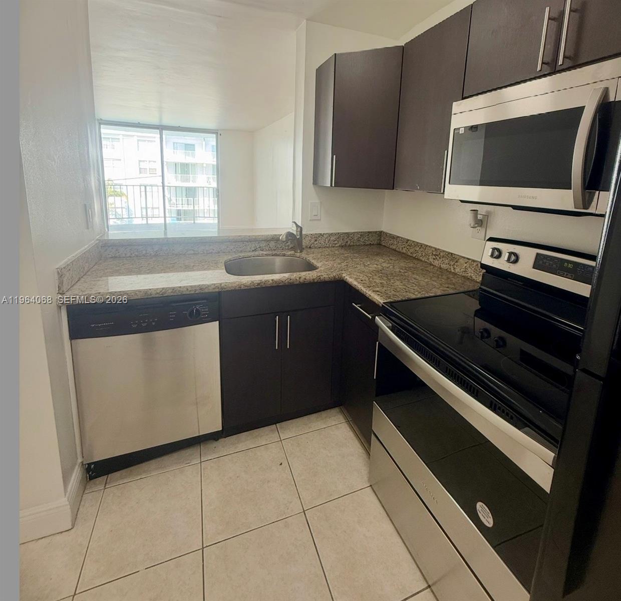 494 NW 165th St Rd # 508 Unit: C-508