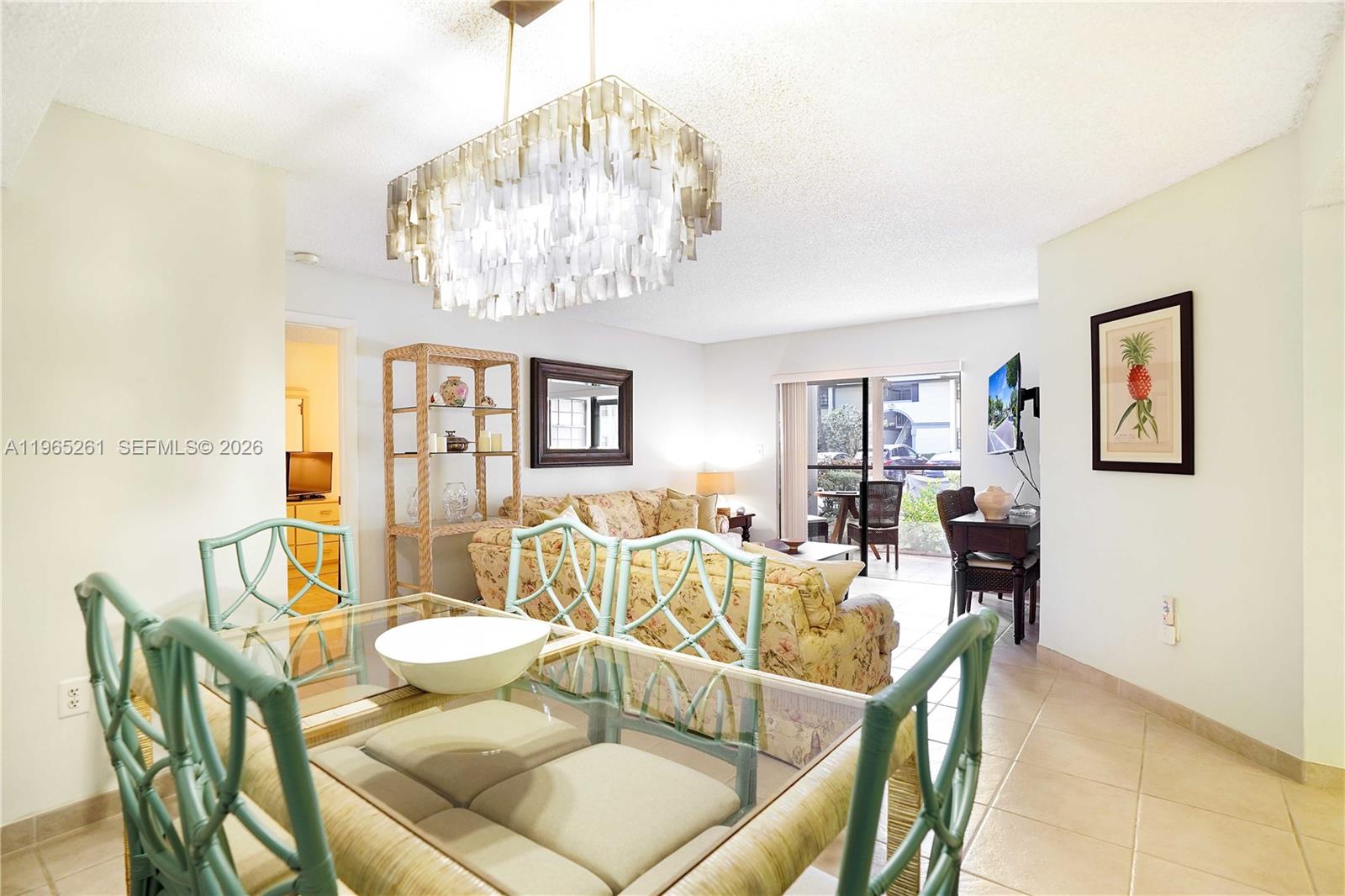 927 NE 199th St # 104