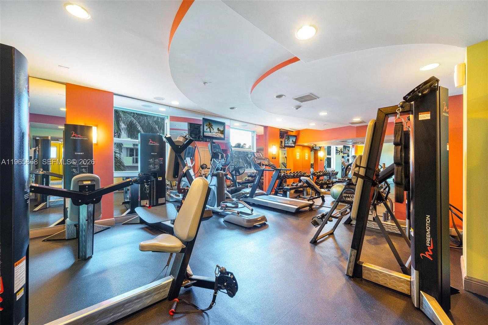 9172 Collins Ave # 210