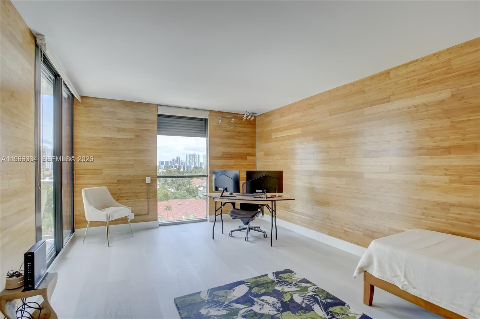 3600 Yacht Club Dr # 703