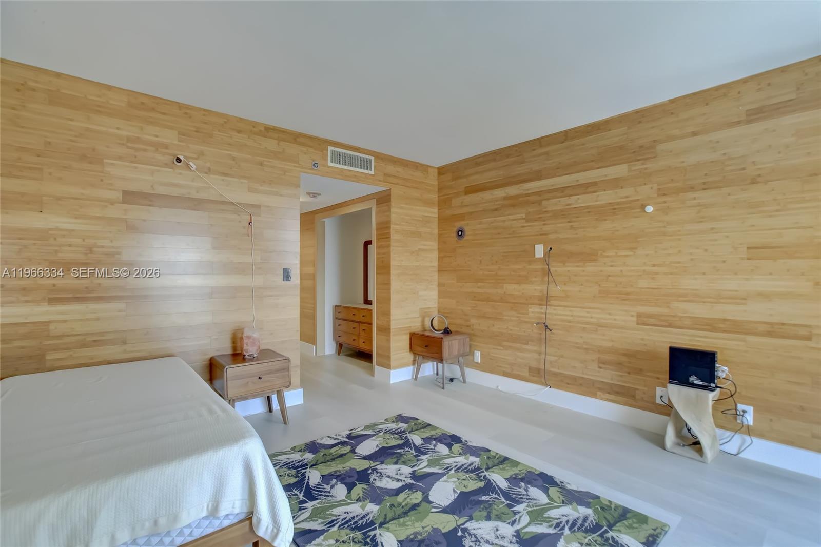 3600 Yacht Club Dr # 703