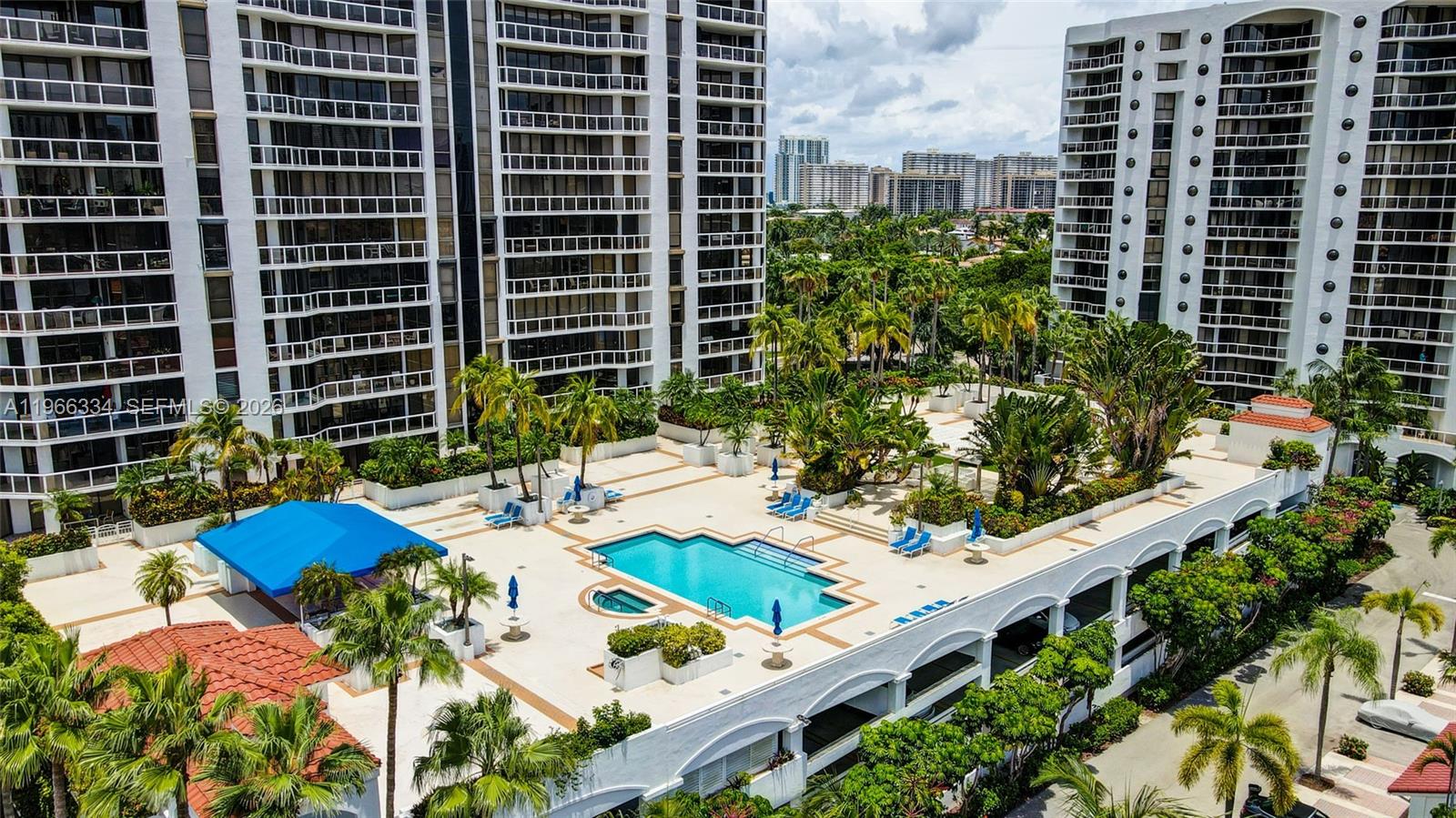 3600 Yacht Club Dr # 703
