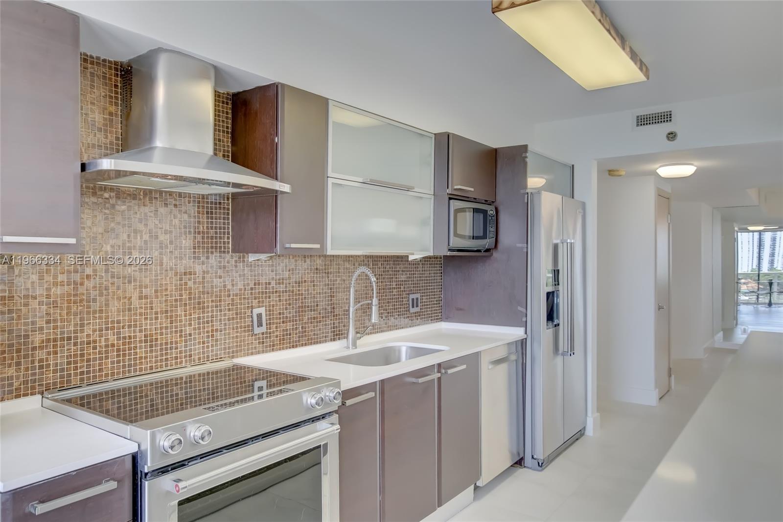 3600 Yacht Club Dr # 703