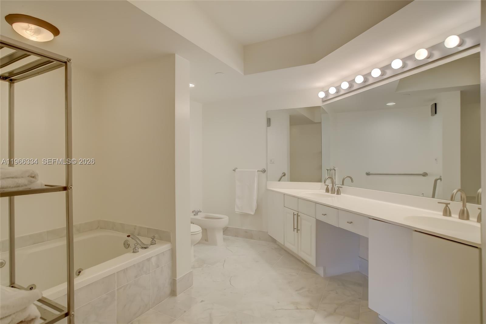 3600 Yacht Club Dr # 703