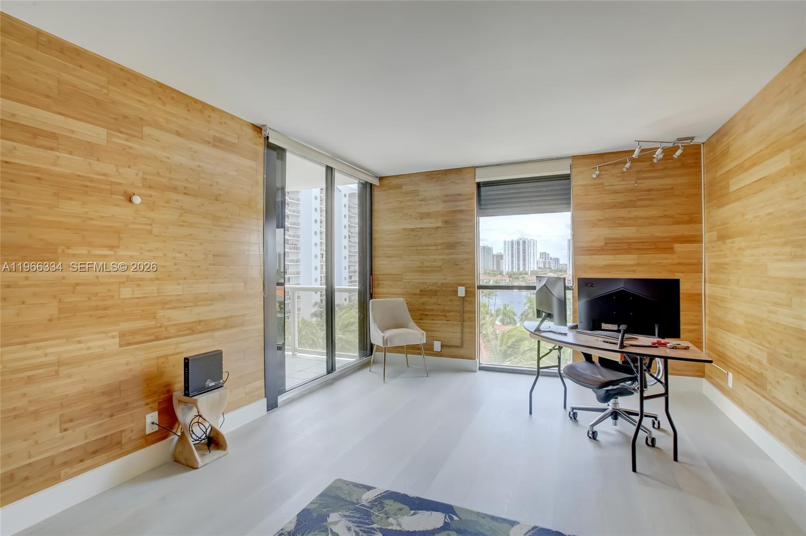 3600 Yacht Club Dr # 703