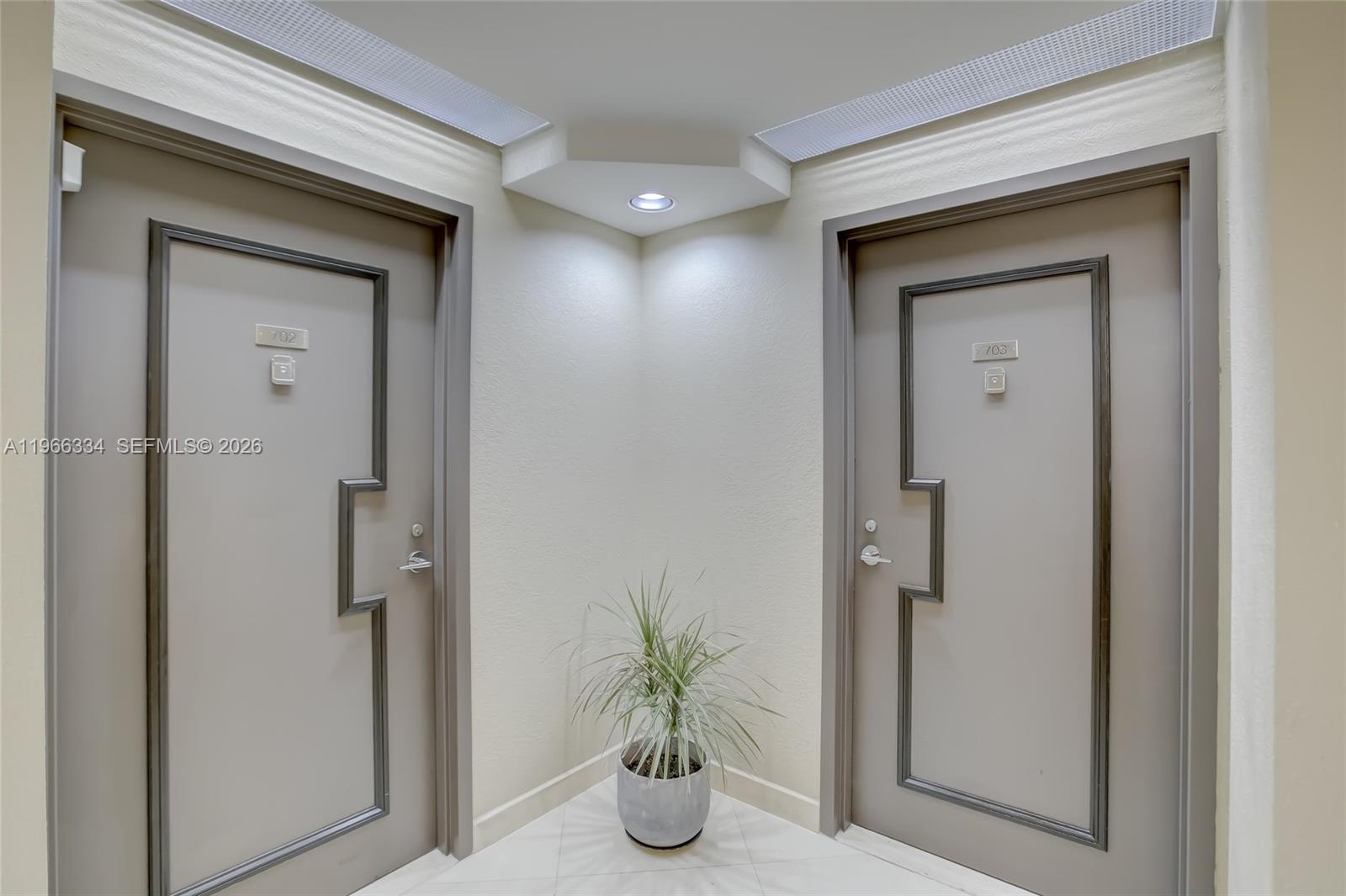 3600 Yacht Club Dr # 703