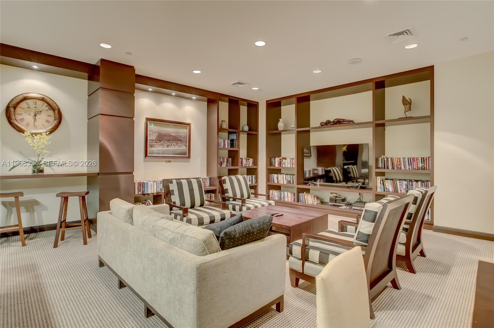 3600 Yacht Club Dr # 703