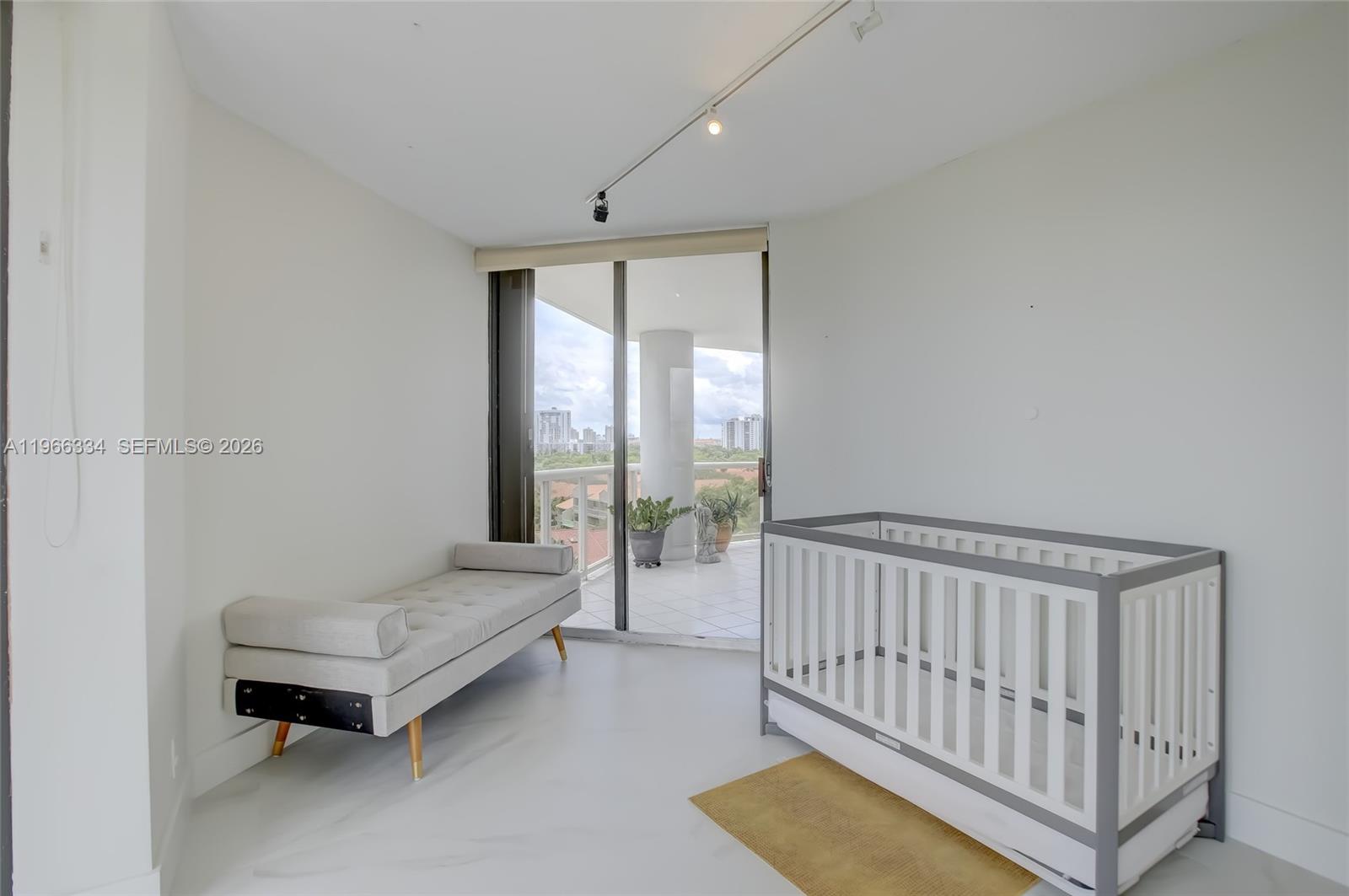 3600 Yacht Club Dr # 703